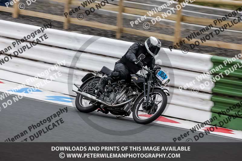 Vintage motorcycle club;eventdigitalimages;mallory park;mallory park trackday photographs;no limits trackdays;peter wileman photography;trackday digital images;trackday photos;vmcc festival 1000 bikes photographs